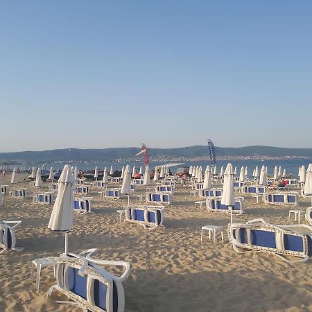 Nobel Private Vip Apartments Pantai Sunny Bagian luar foto