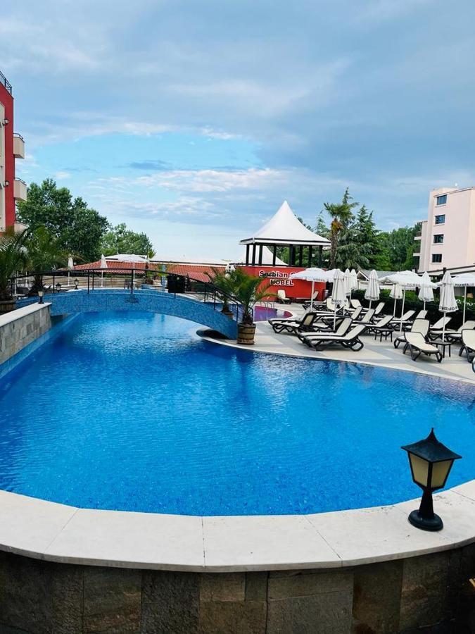 Nobel Private Vip Apartments Pantai Sunny Bagian luar foto